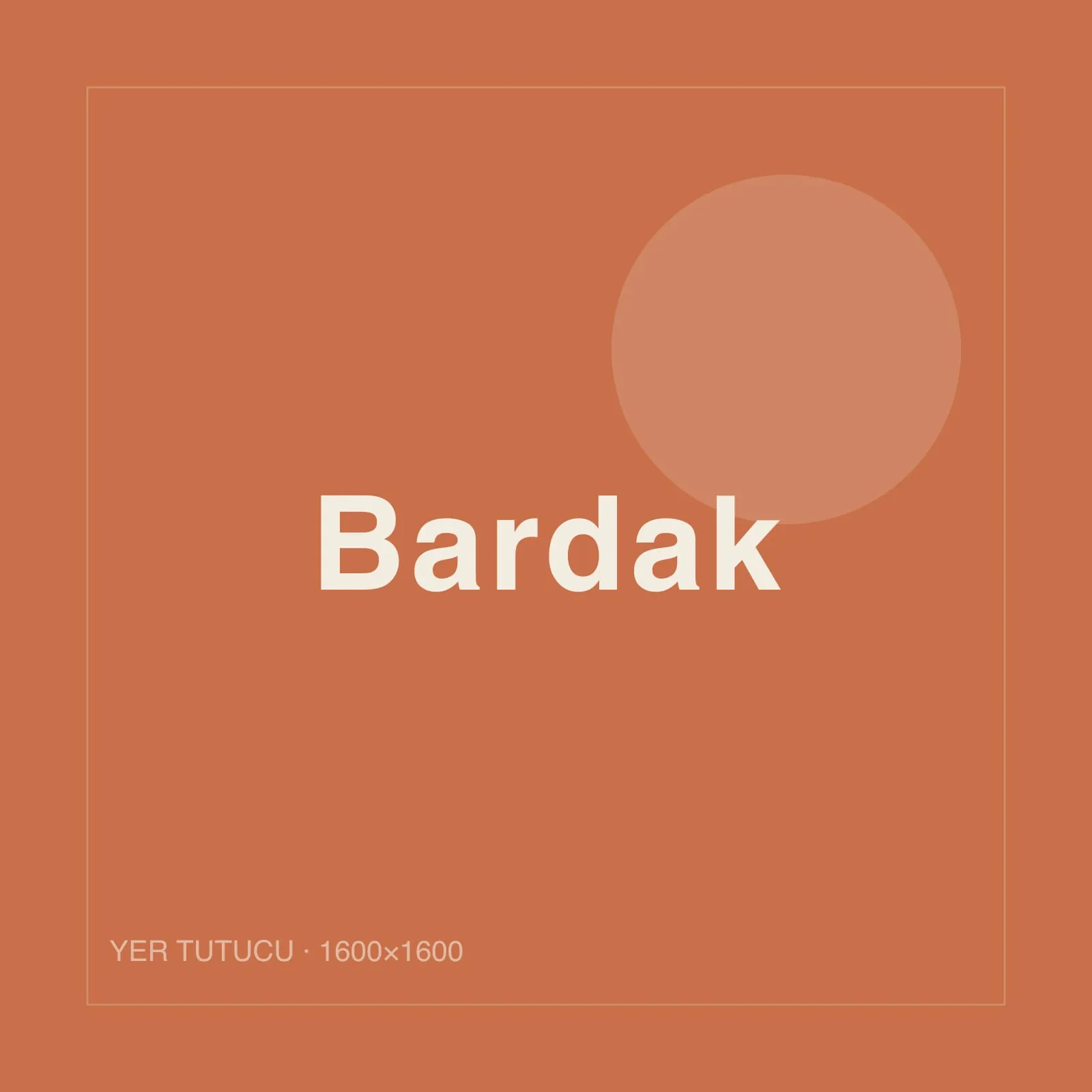 Logolu karton bardak, turuncu zemin üzerinde